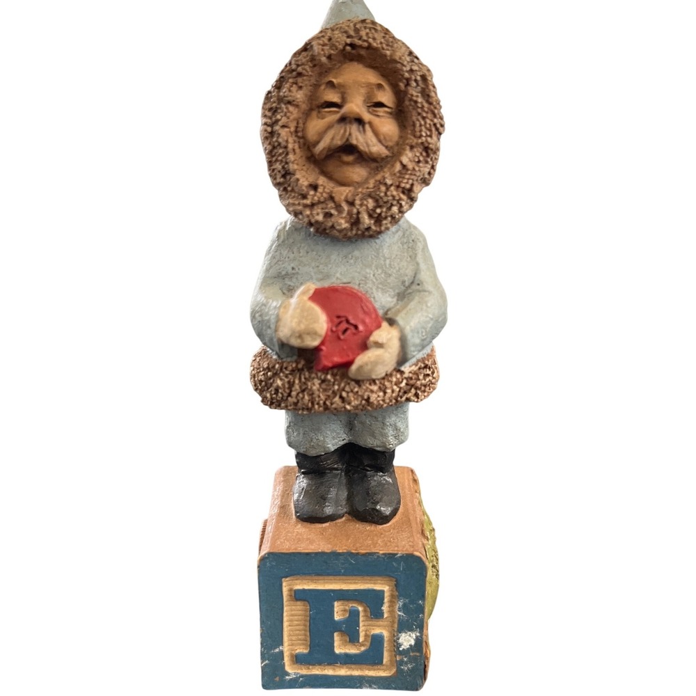 Tom Clark Vintage‎ Eskimo Man Figurine on ABC Block with Letter E